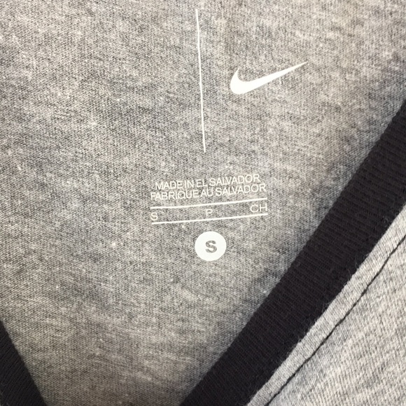 Girls Nike baseball tee - Picture 3 of 6